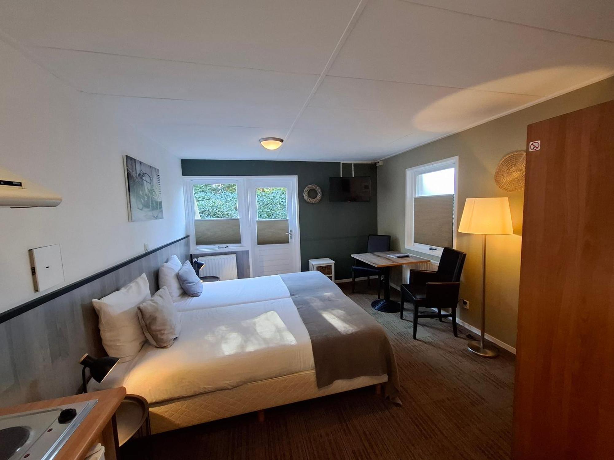 Hotel Randduin Oostkapelle Exteriör bild